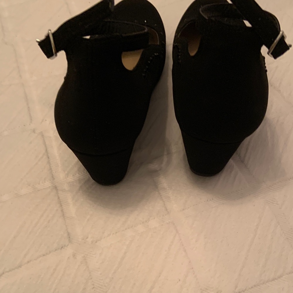 Me Too Black Heeled Shoes with bead trim - Picture 6 of 7